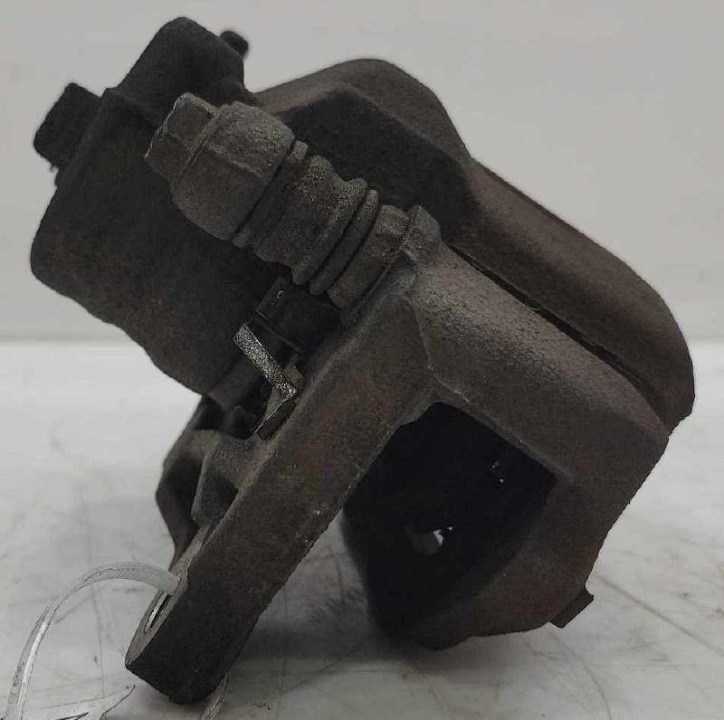 2014 Subaru Forester Caliper