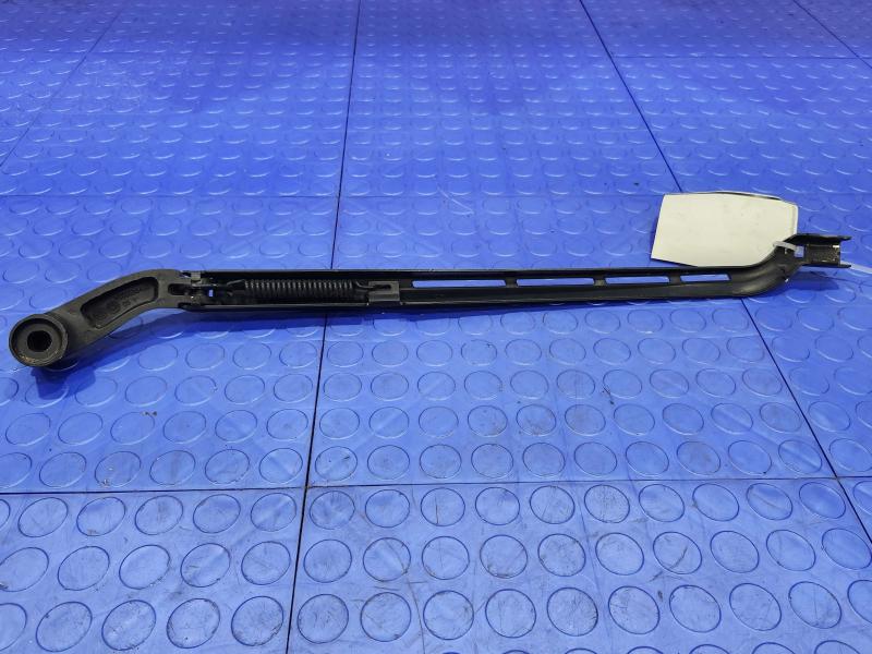 2014 Chevrolet Silverado 1500 Wiper Arm