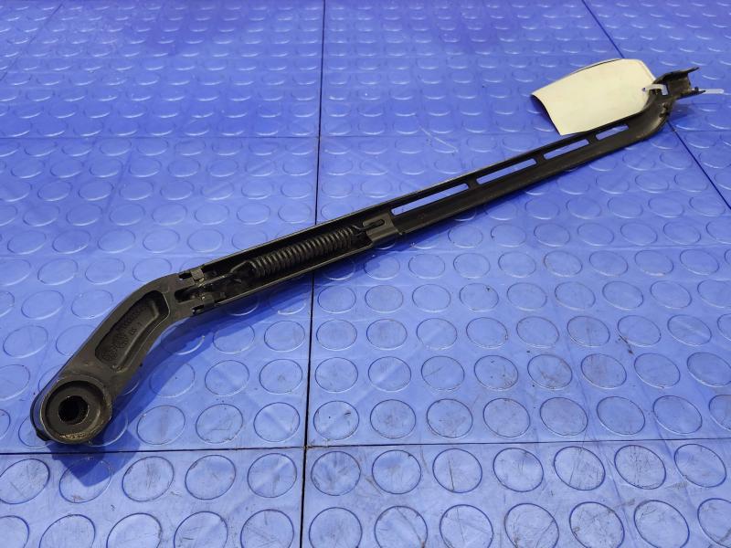 2014 Chevrolet Silverado 1500 Wiper Arm