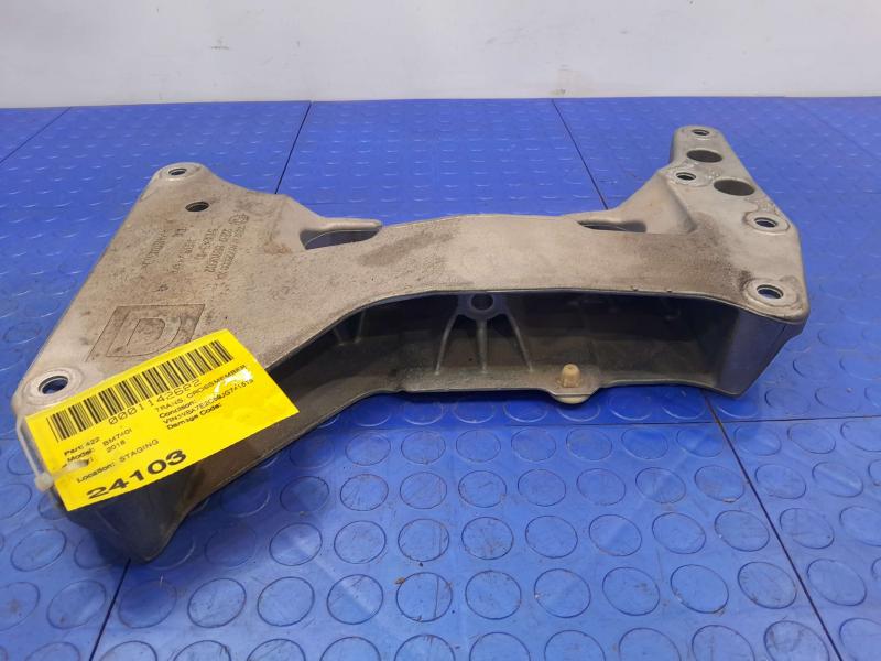 2016-2022 BMW 740i G11 G12 Automatic Transmission Crossmember OEM 22319485330