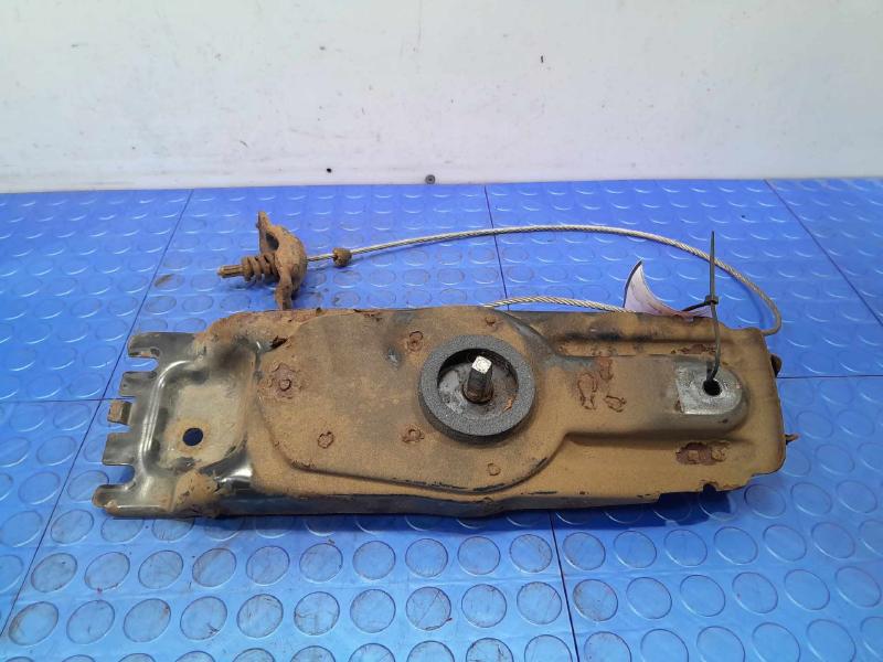 2008-2012 Jeep Liberty Spare Tire Hoist Hanger Assembly Genuine OEM 52125473AC
