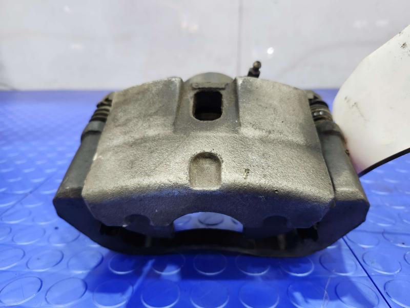 2017 Chrysler 200 Caliper