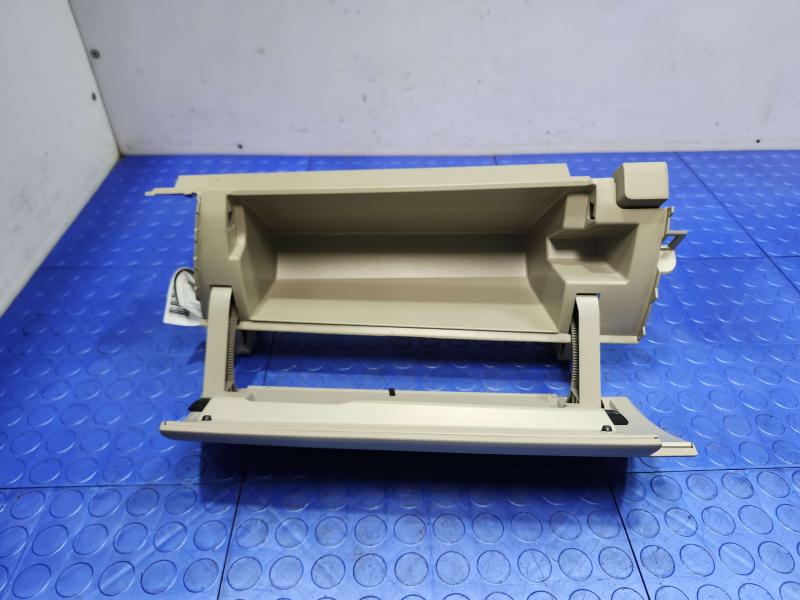 2013 Toyota Prius Glove Box