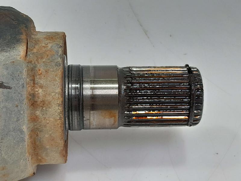2014 Kia Sedona Axle Shaft