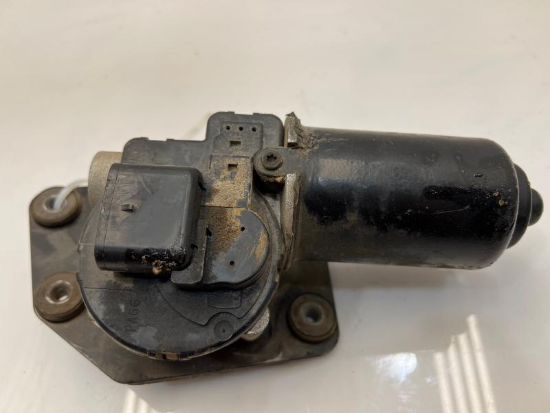 2002 Ford Explorer Wiper Motor Front