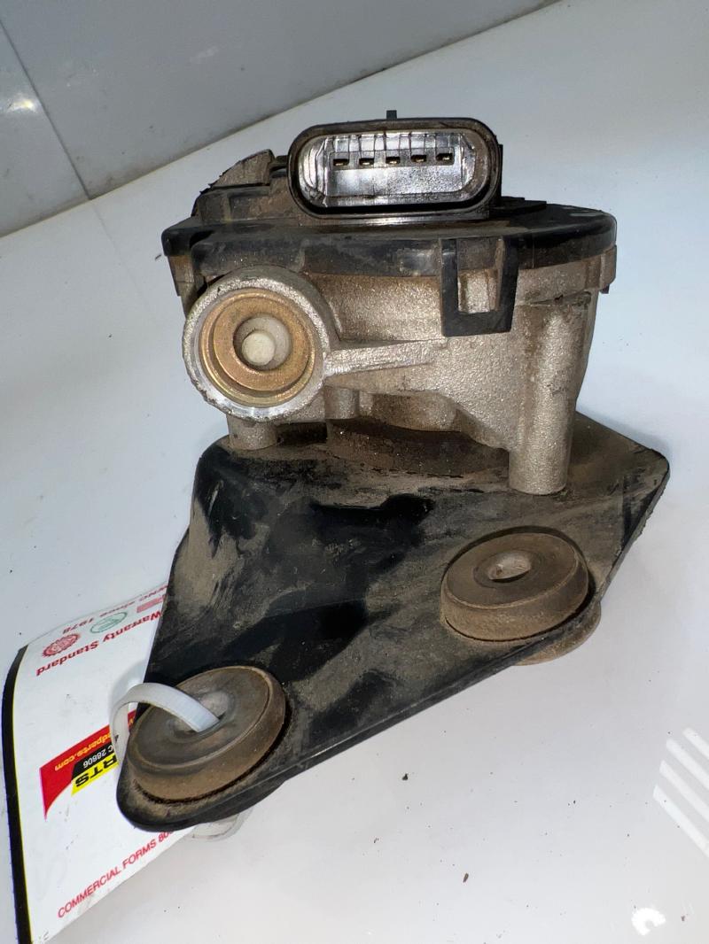 2002 Ford Explorer Wiper Motor Front