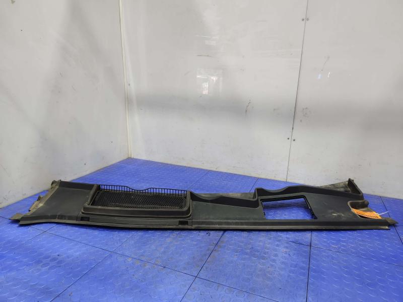 2017-2019 Audi Q7 Cowl Panel Cover Grille Air Inlet Assembly OEM 4M1819401D9B9