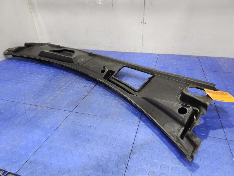 2017-2019 Audi Q7 Cowl Panel Cover Grille Air Inlet Assembly OEM 4M1819401D9B9