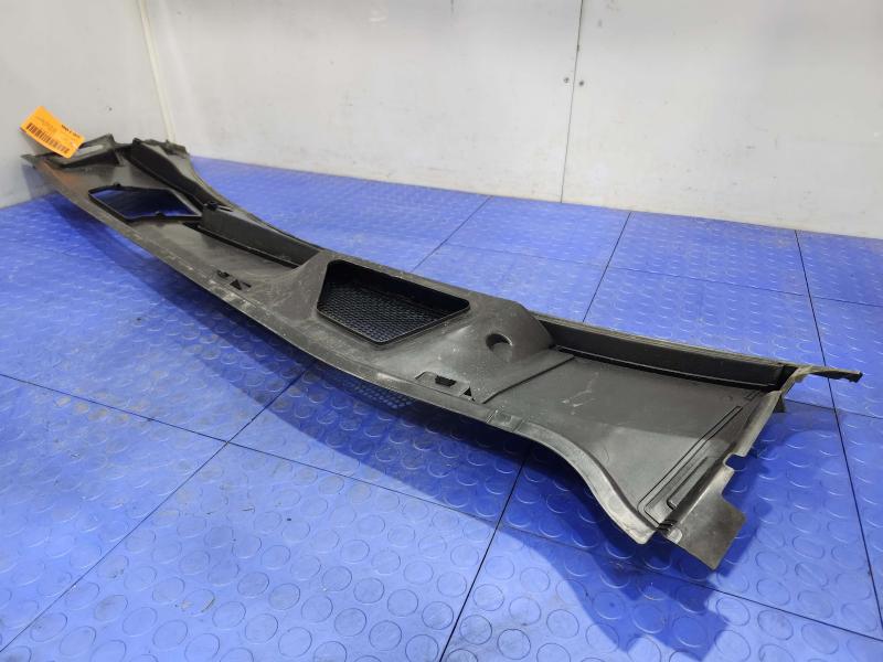 2017-2019 Audi Q7 Cowl Panel Cover Grille Air Inlet Assembly OEM 4M1819401D9B9