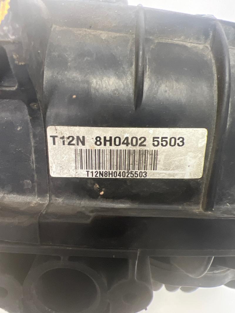 2008 Kia Optima Intake Manifold