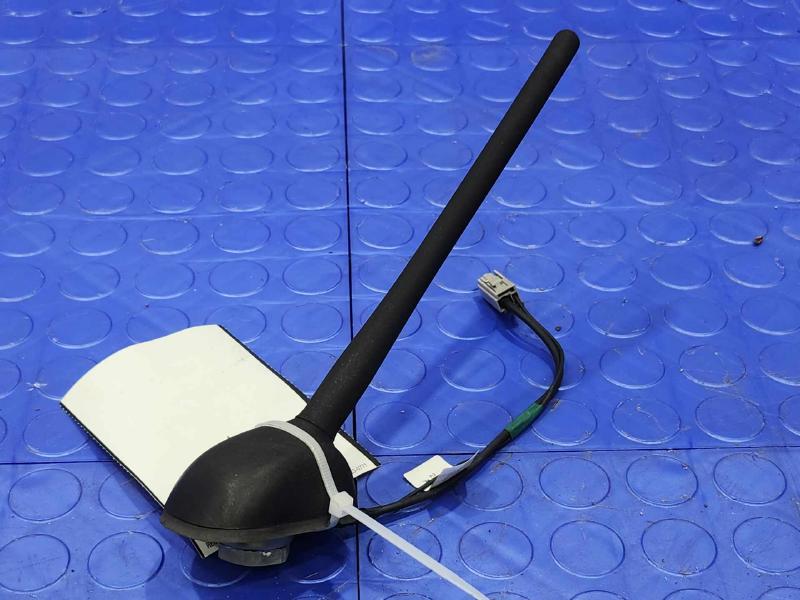 2015-2016 Nissan Rogue Radio Antenna Assembly w/o Satellite OEM 28208-5HA0A