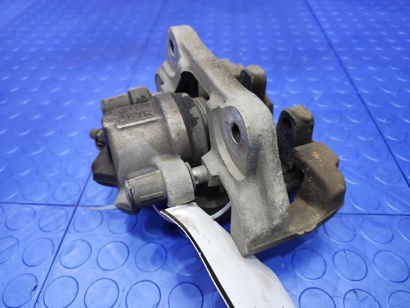 2014 BMW 228i Caliper