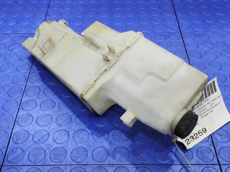 2014 Nissan Versa Coolant Recovery Bottle