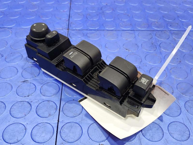 2010 Mazda Mazda3 Door Switch Front