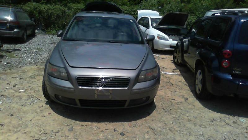2005 Volvo V40 Transmission Assy.