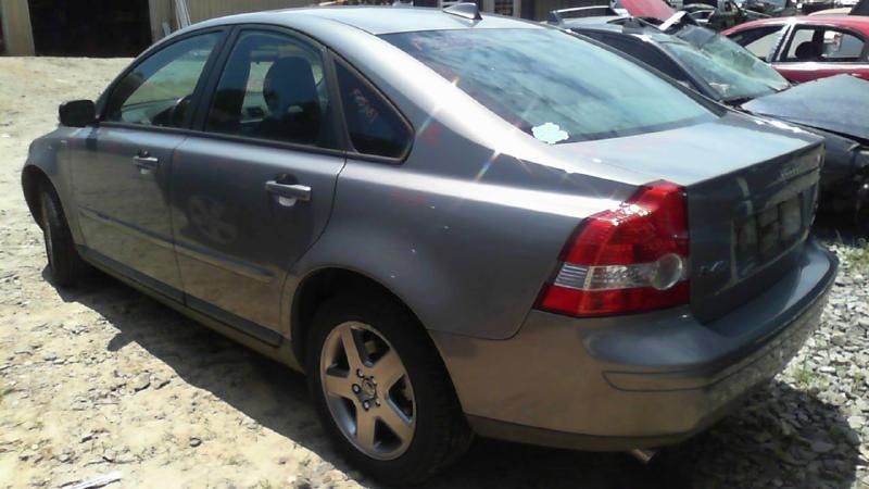 2005 Volvo V40 Transmission Assy.