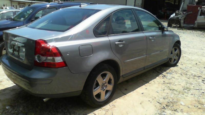 2005 Volvo V40 Transmission Assy.