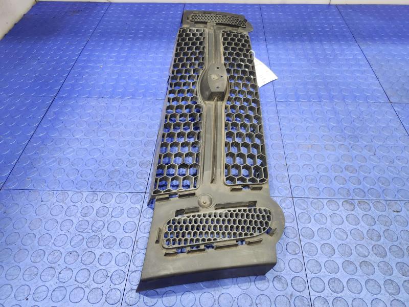 2004 Ford Explorer Grille
