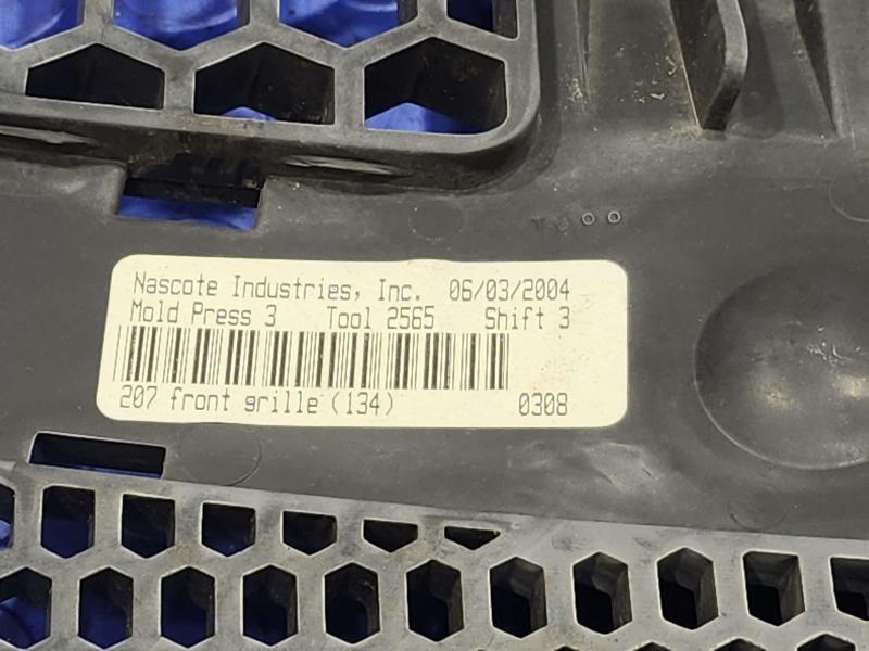 2004 Ford Explorer Grille