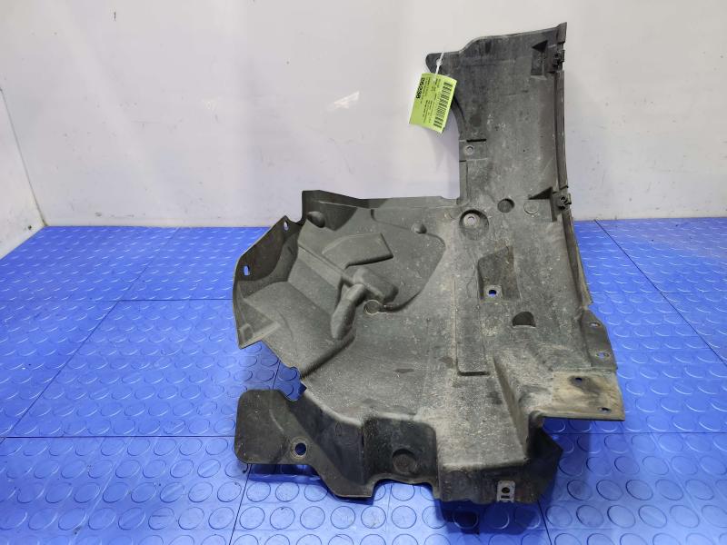 2015 Infiniti Q50 Inner Fender Liner