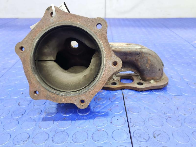 2013 Nissan Pathfinder Exhaust Manifold