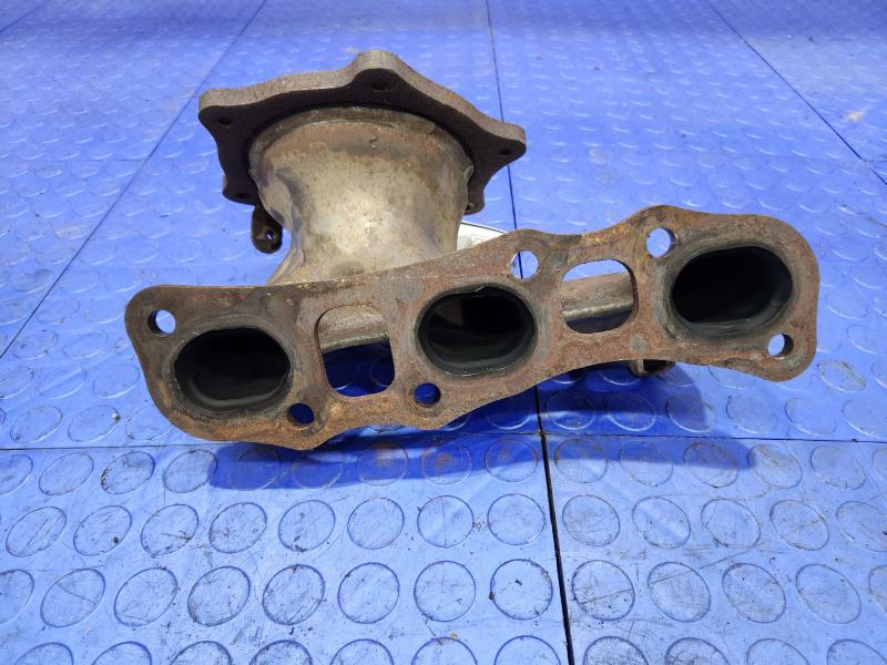 2013 Nissan Pathfinder Exhaust Manifold