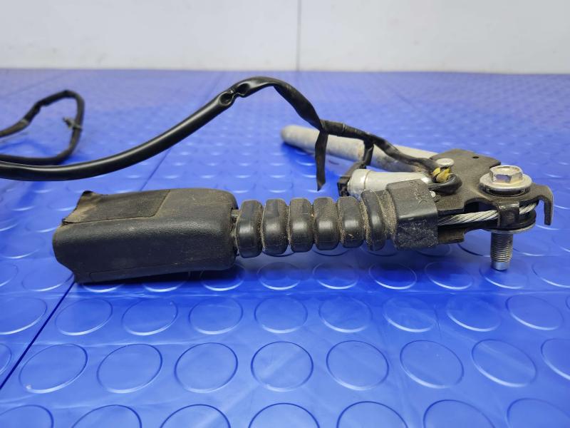 2011-2012 Infiniti QX56 Front Seat Belt Buckle Left Driver Side Black OEM 868431LA0A