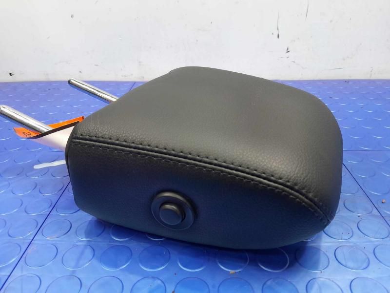 2017 Lincoln MKC Headrest