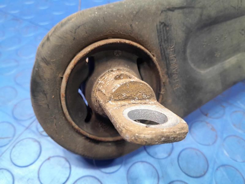 2015 Chrysler 200 Lower Control Arm Rr