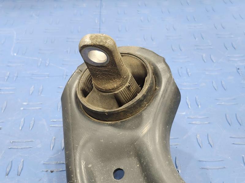 2020 Toyota RAV4 Lower Control Arm Rr
