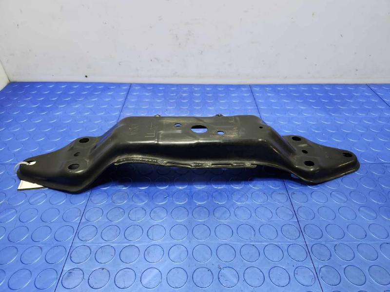 2015-2019 Subaru Outback 2.5L CVT Transmission Crossmember OEM 41011AL010