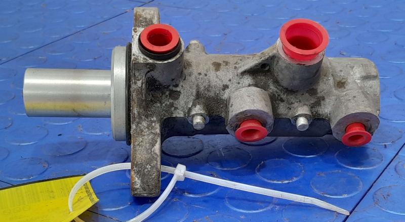 2009-2018 Jeep Wrangler JK Brake Master Cylinder Assembly OEM 68057474AC