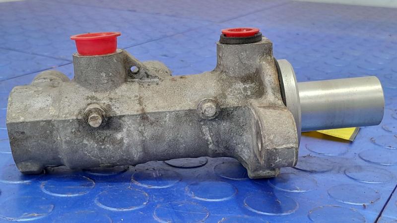 2009-2018 Jeep Wrangler JK Brake Master Cylinder Assembly OEM 68057474AC