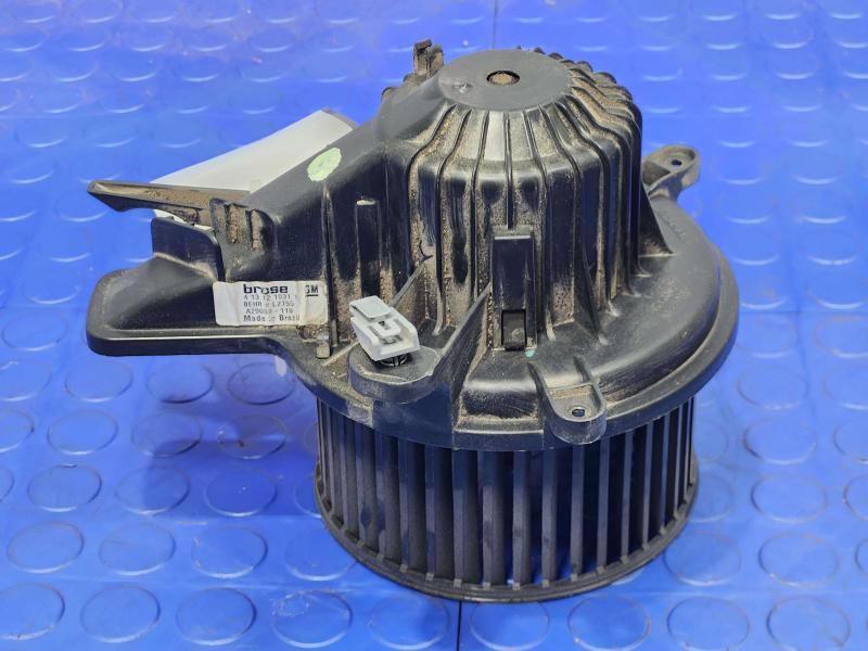 2012 GMC Yukon Blower Motor