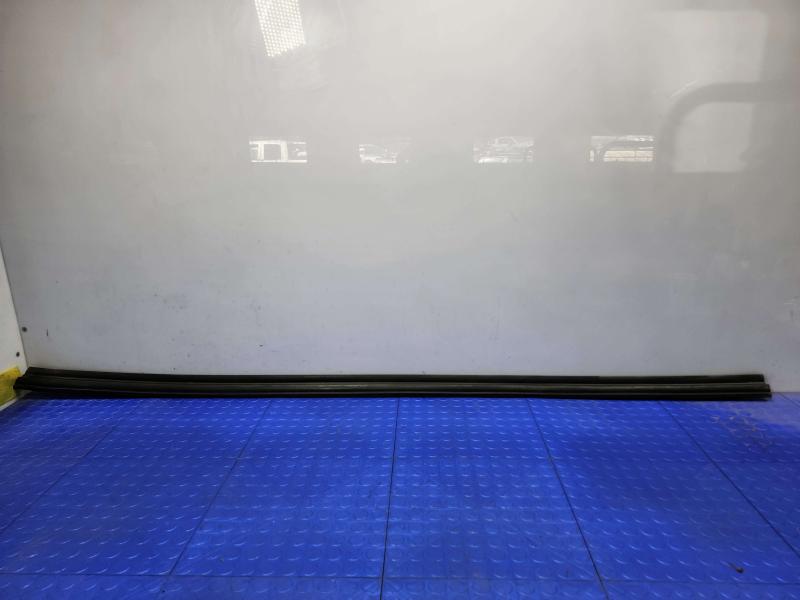 2014 Infiniti QX60 Rocker Moulding