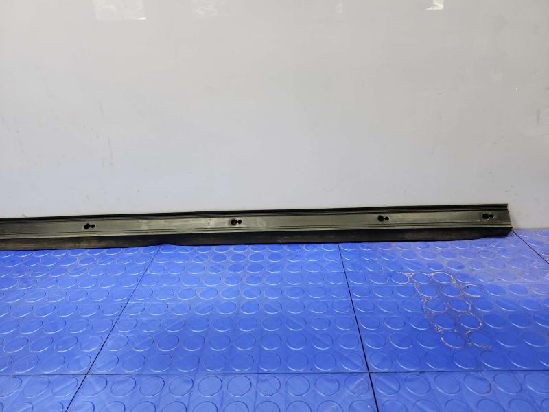 2014 Infiniti QX60 Rocker Moulding