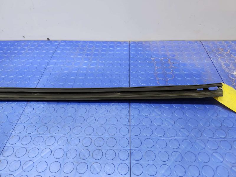 2014 Infiniti QX60 Rocker Moulding