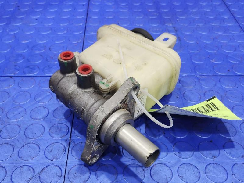 2007 Toyota Tundra Master Cylinder