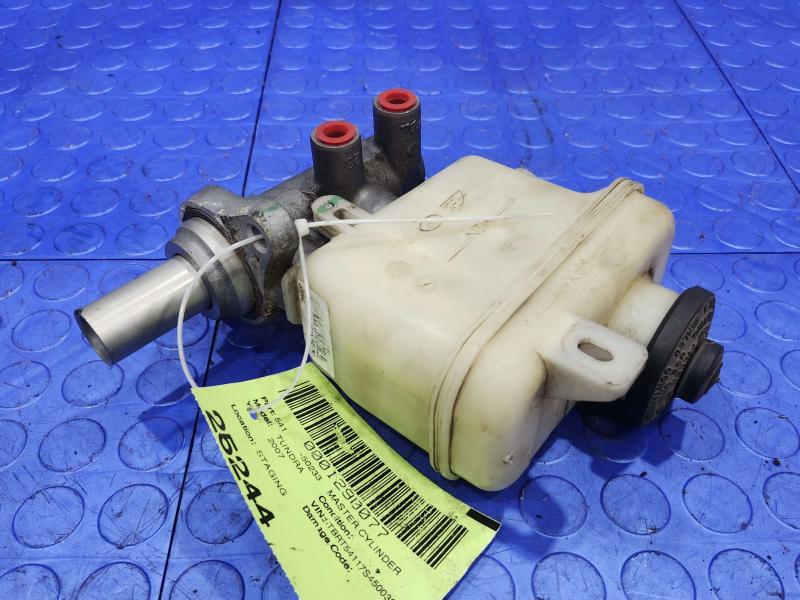 2007 Toyota Tundra Master Cylinder