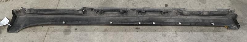 2013 Toyota Prius Rocker Moulding