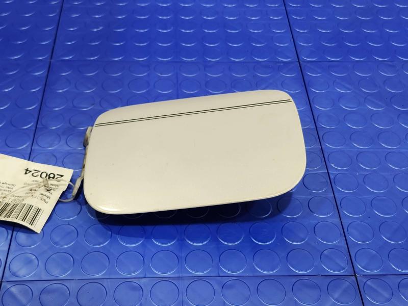 2008 Lexus LS 460 Fuel Tank Door