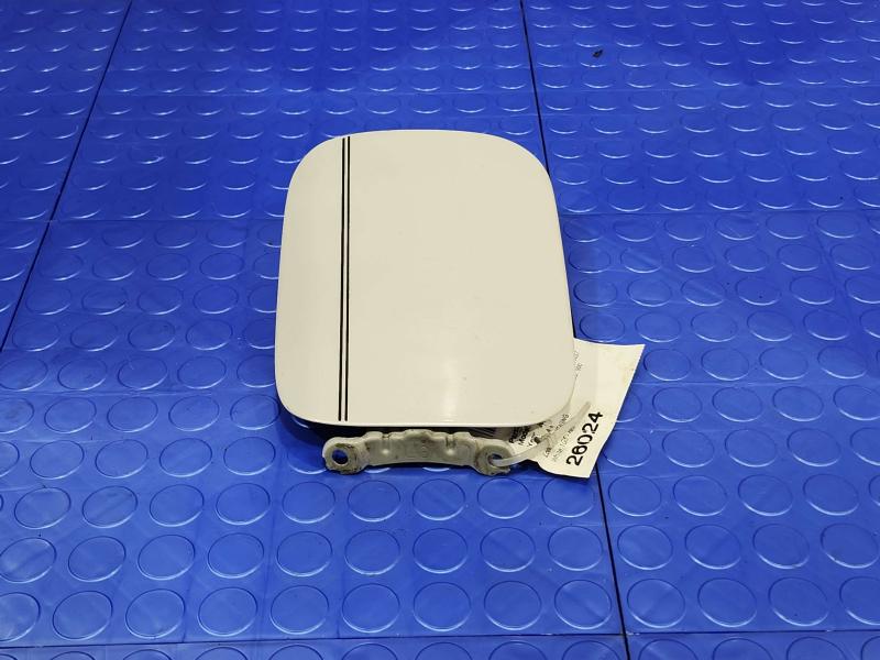 2008 Lexus LS 460 Fuel Tank Door