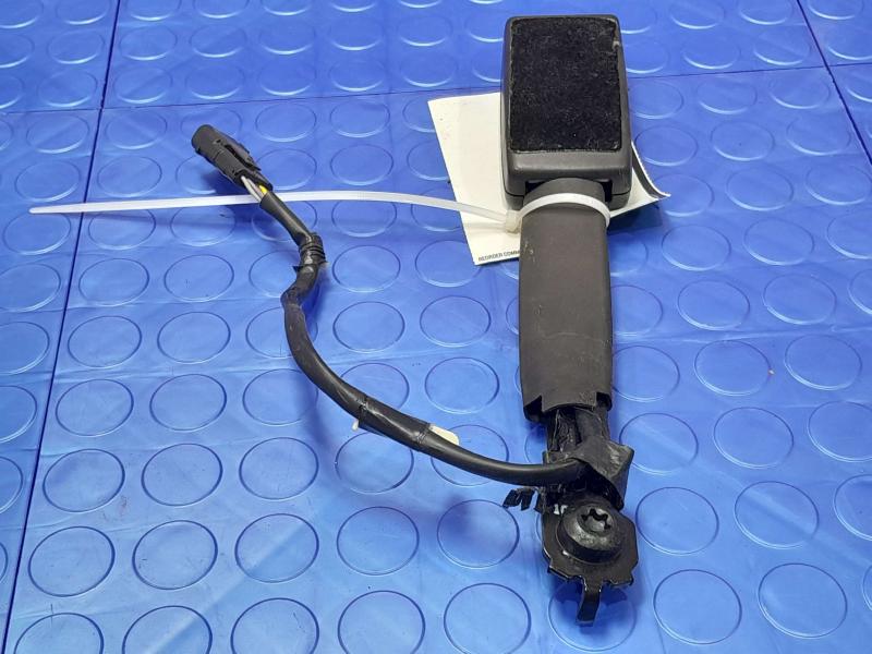 2013 Ford Fusion Front Seat Belt