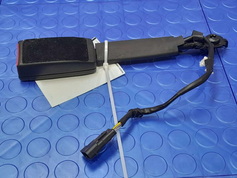 2013 Ford Fusion Front Seat Belt