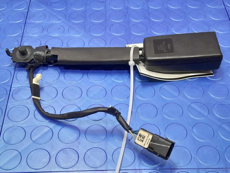 2013 Ford Fusion Front Seat Belt