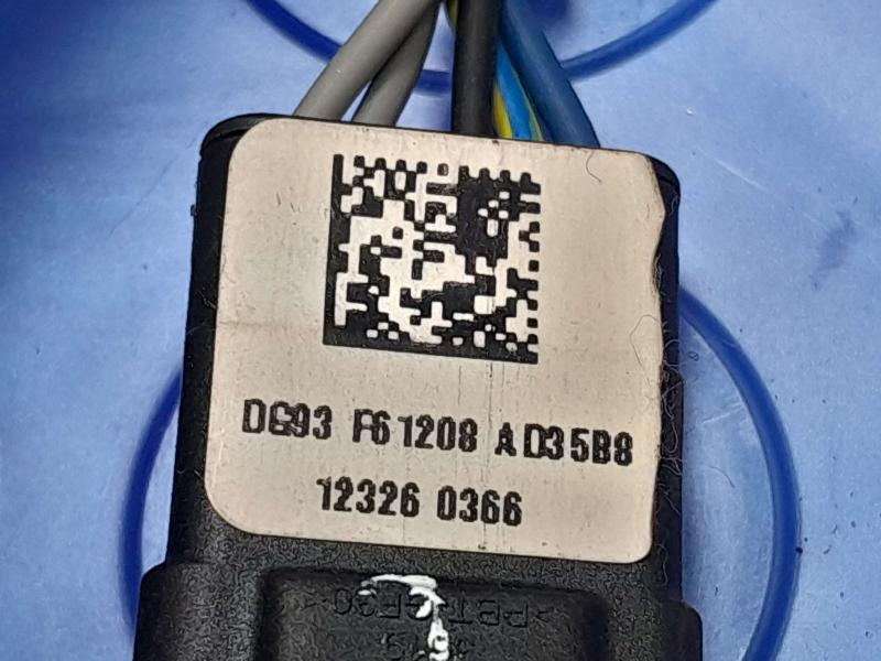 2013 Ford Fusion Front Seat Belt