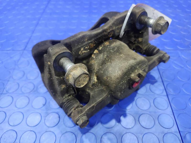 2015 Nissan Rogue Caliper