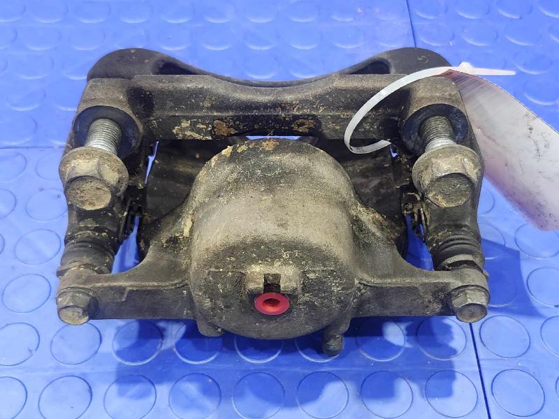 2015 Nissan Rogue Caliper