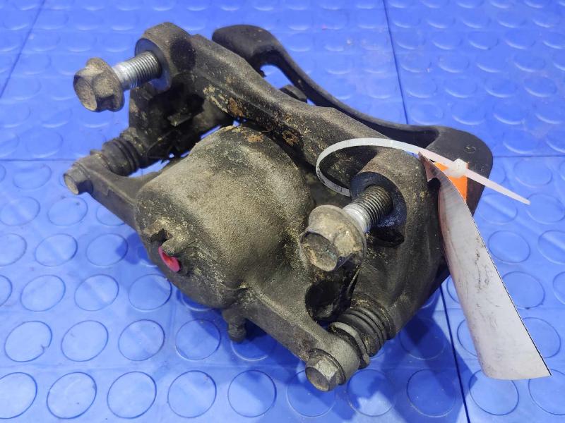 2015 Nissan Rogue Caliper