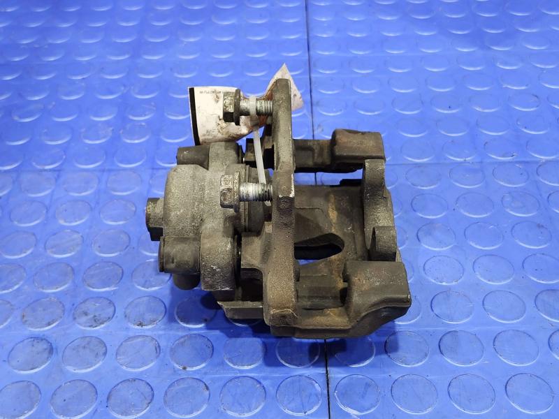 2008 BMW 128i Caliper